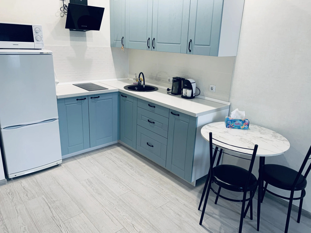 Квартира Уютная студия с панорамными окнами - фото 10