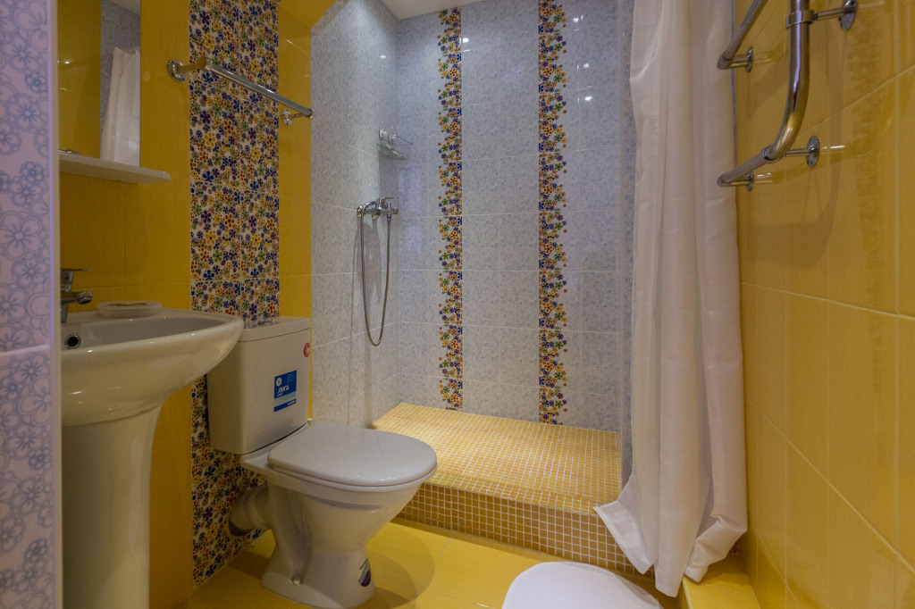 Двухместный номер с балконом двуспальная кровать в Ника