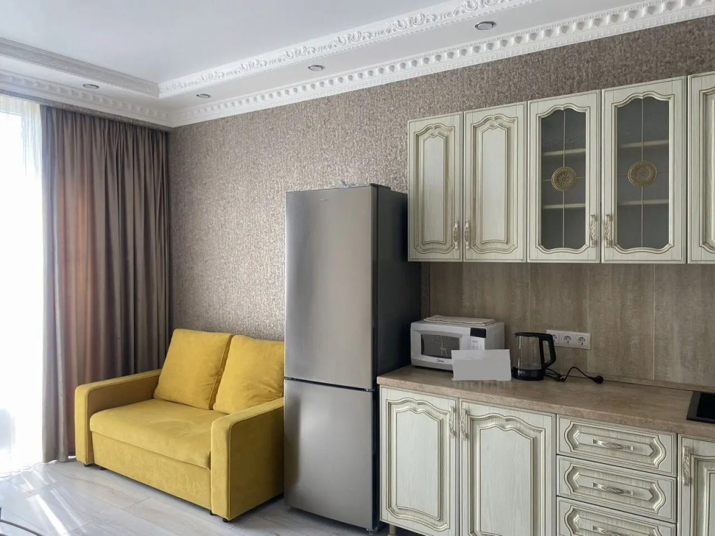 Квартира однокомнатная с видом из окна на озеро - фото 8