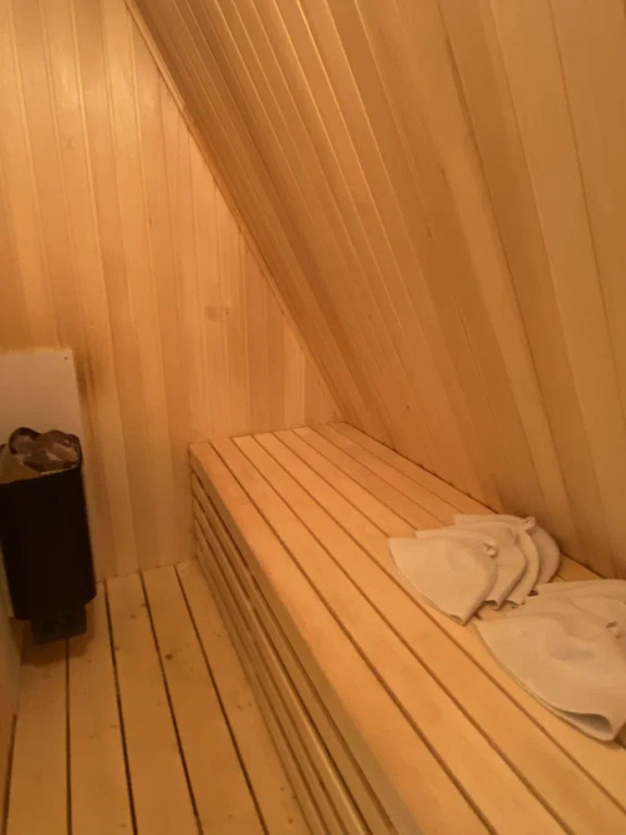 Семейный коттедж с красивым видом из окна в Alen
