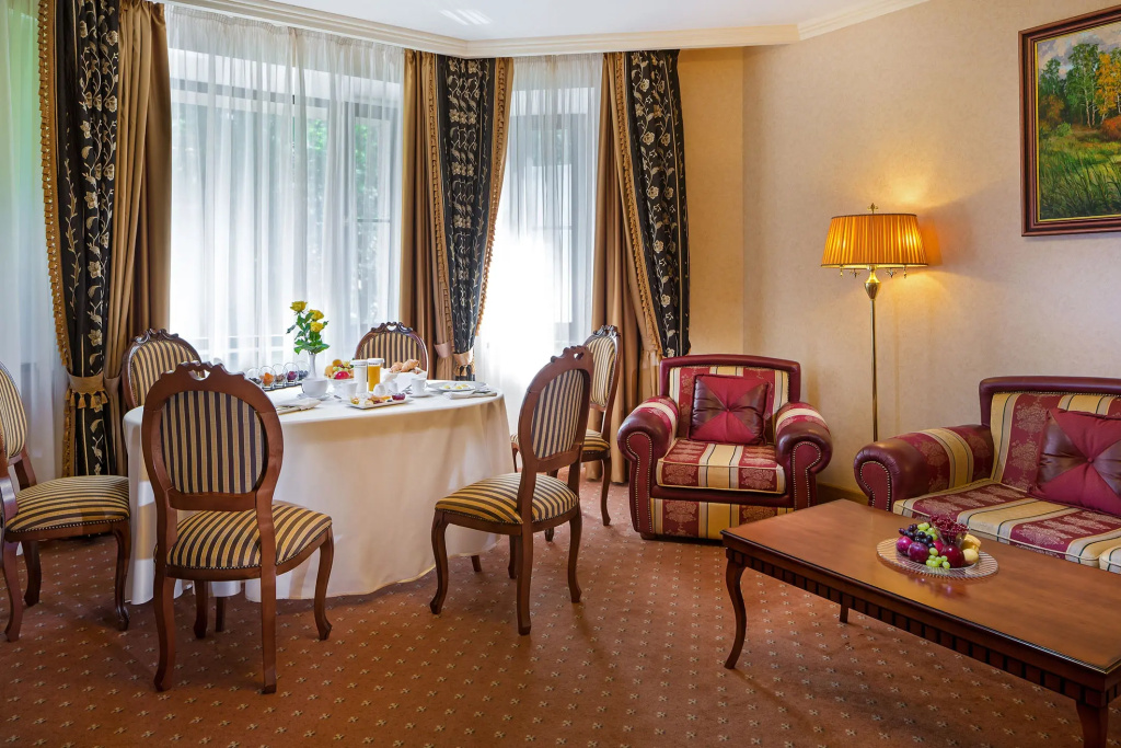 Volyinskoe Kongress-Park Hotel Room Type - Double Suite full double bed