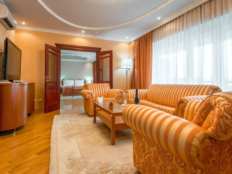 Double Suite with balcony and with view (full double bed)