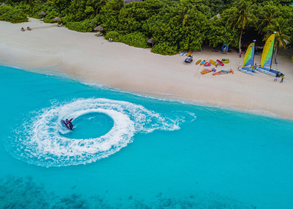 Furaveri Maldives Hotel