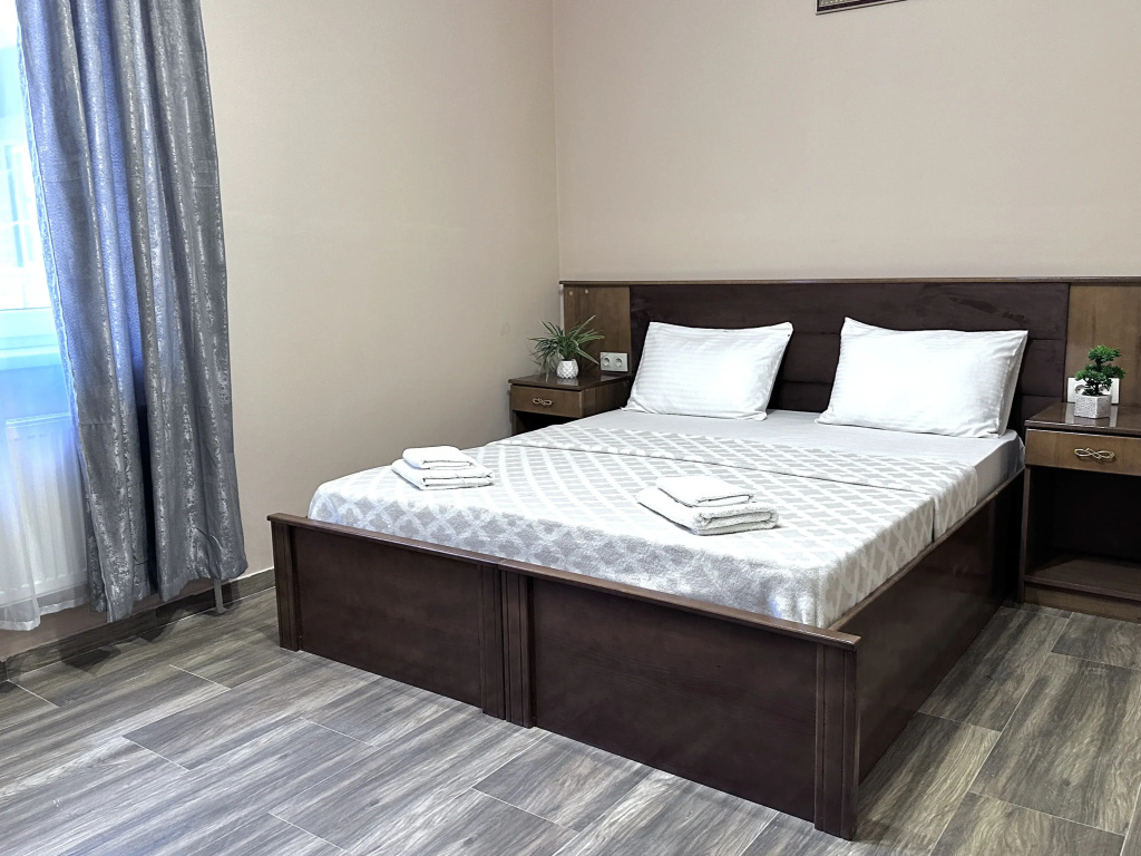 Double Junior Suite (full double bed)