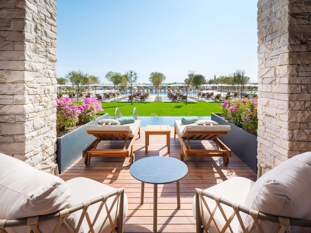 (Family Zone) Deluxe Swim-Up Sea Side room