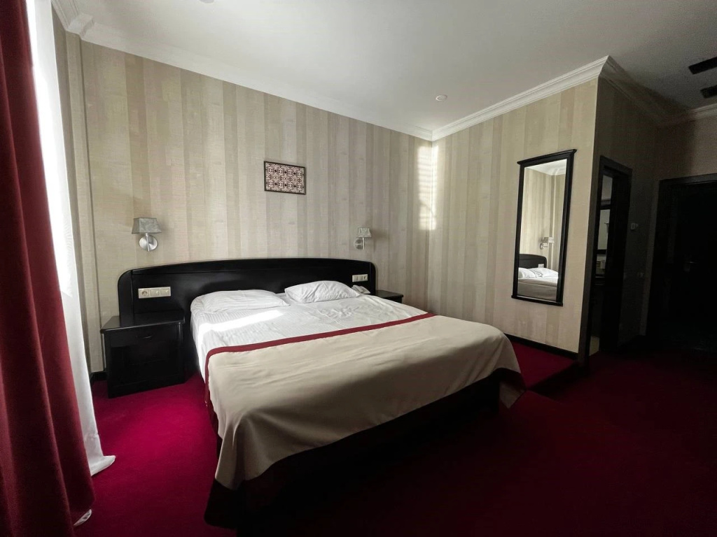 Economy room