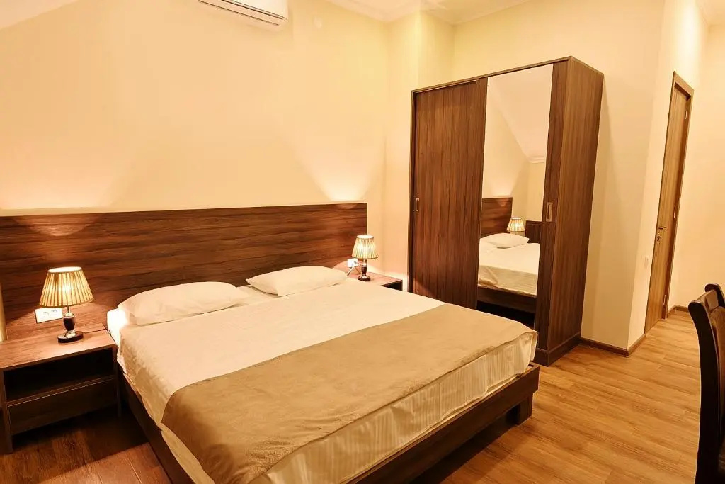 Standard Double room (full double bed)
