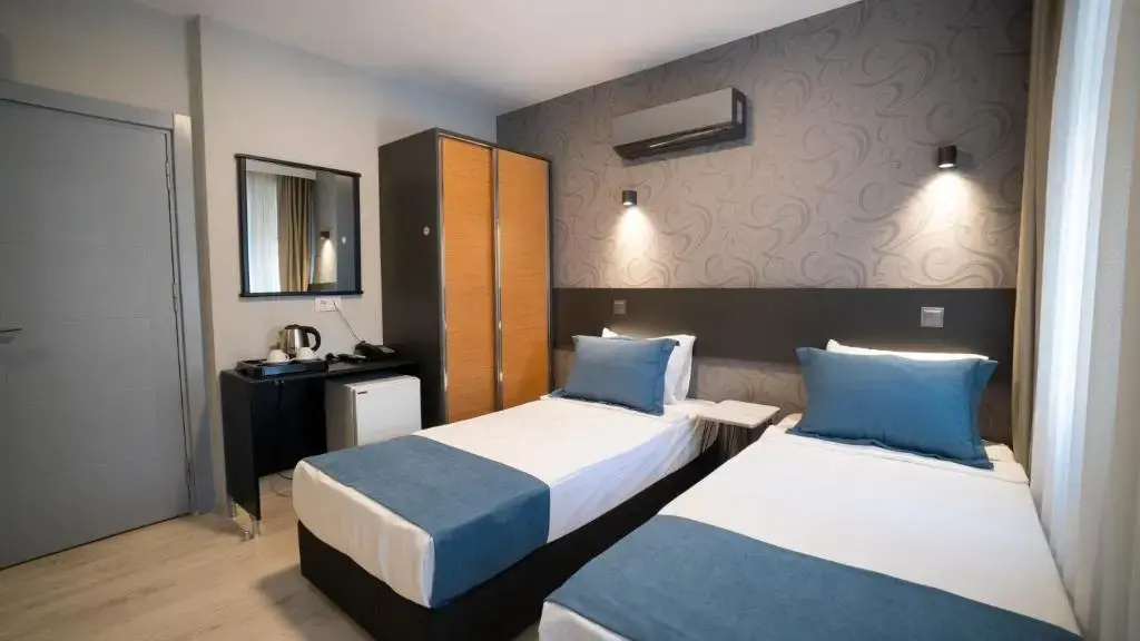 Deluxe Double room with balcony and with view (twin beds)
