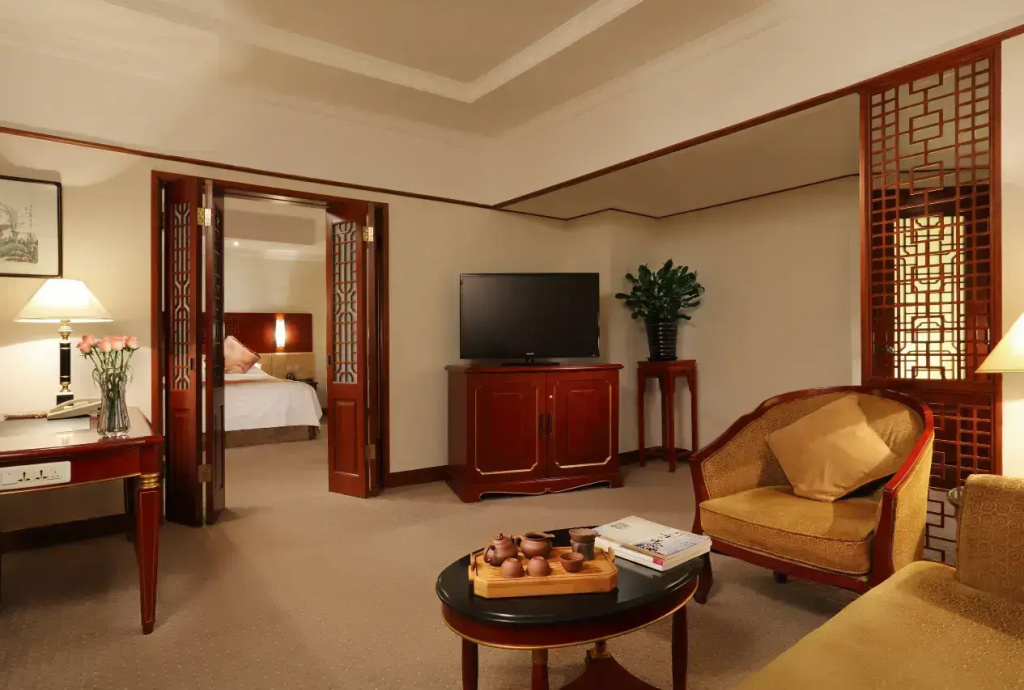 Superior Double Suite (full double bed)