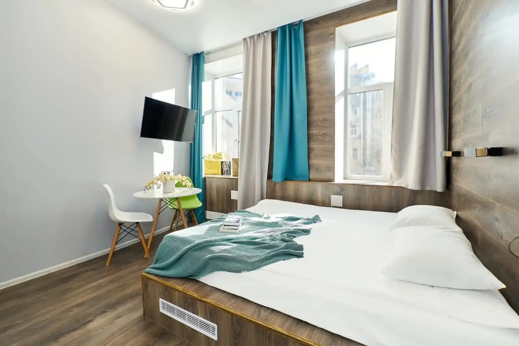 номер в апартаментах питер центр. критик отдыхает санкт петербург. критик отдыхает санкт петербург. критик отдыхает отель. апарт отель начало спб.