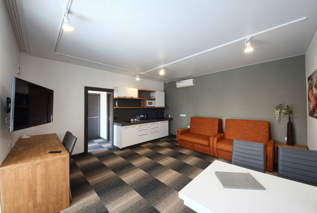 2 Bedrooms No. 15 Apartment