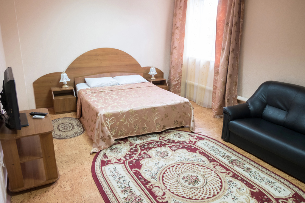 Superior Double room (full double bed)