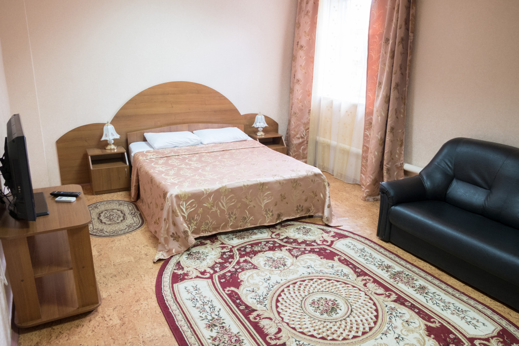 Fatima Hotel Room Type - Superior Double room full double bed
