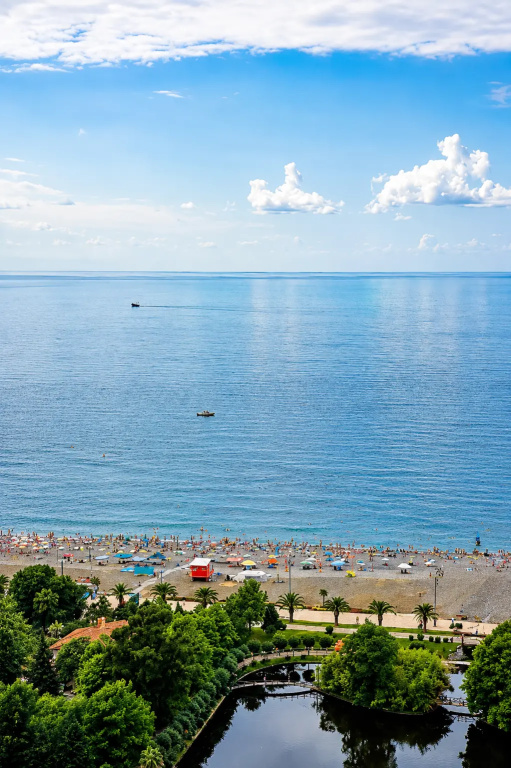 StilnyeS Sinimi Aktsentom Ryadom S Morem Apartments
