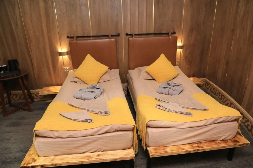 Двухместный номер Standard с видом на город 2 отдельные кровати в Отель My Hotel Karakol