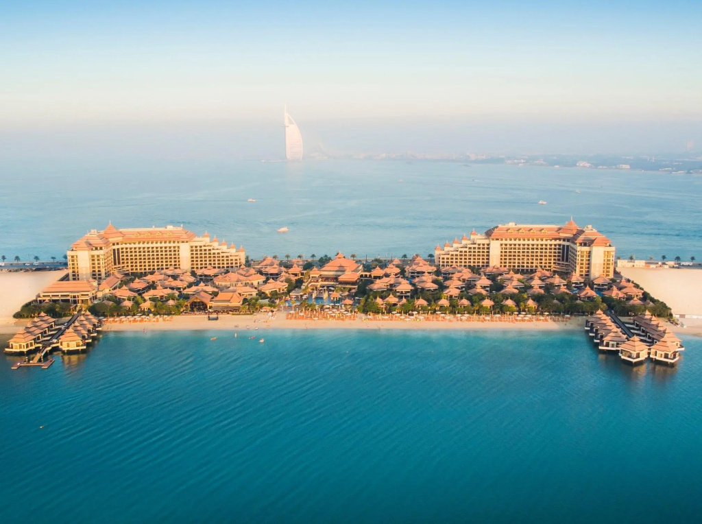 Курортный отель Anantara The Palm Dubai Resort — фото