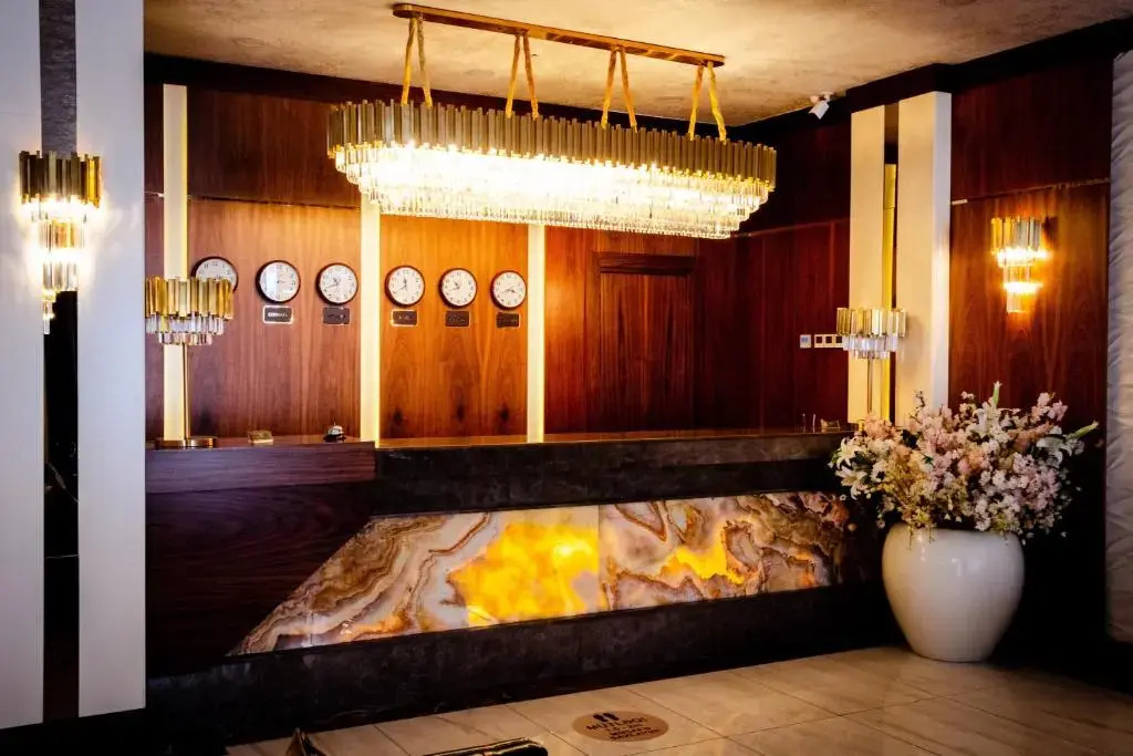 Lobby & Reception