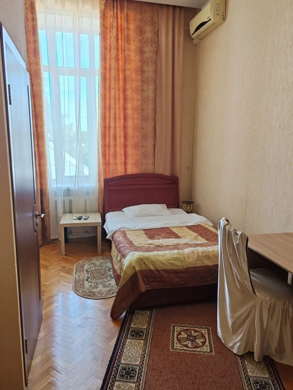 1 Bedroom Single Apartment with courtyard view