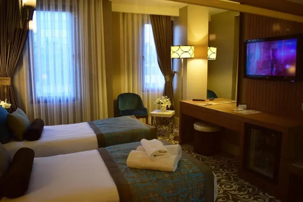 Taksim Line Hotel — фото