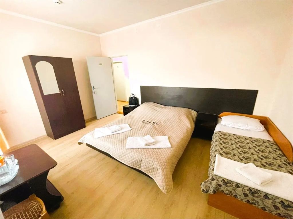 Deluxe Triple room with balcony and with view