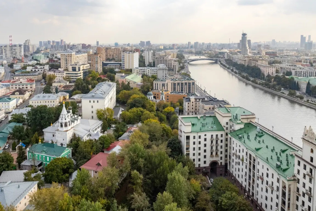 Апартаменты Улучшенные Классик на 22 Этаже: Изба/Котельническая Высотка — фото