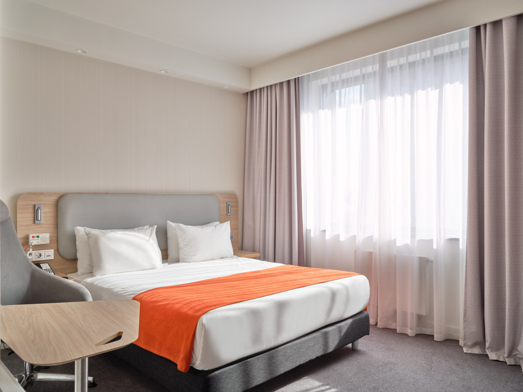 Pana White Moscow Hotel Room Type - Standard Accessible Double room full double bed