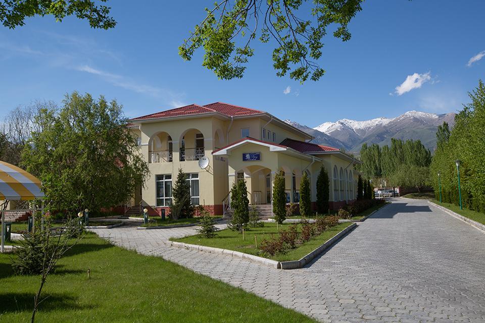 Киргизия отели
