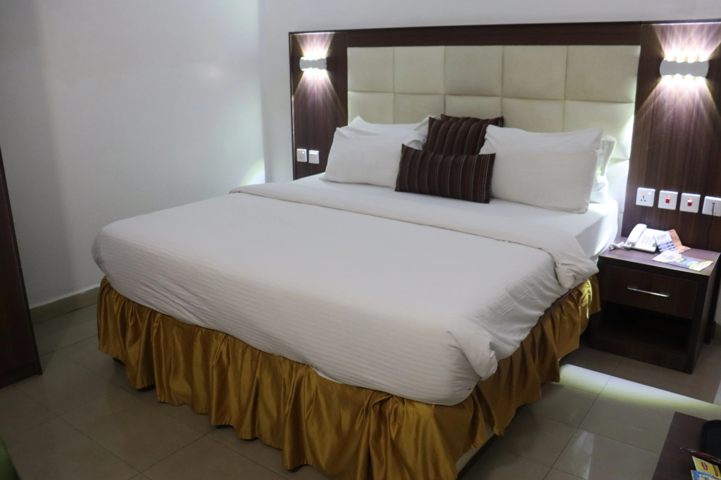 Classic room with city view