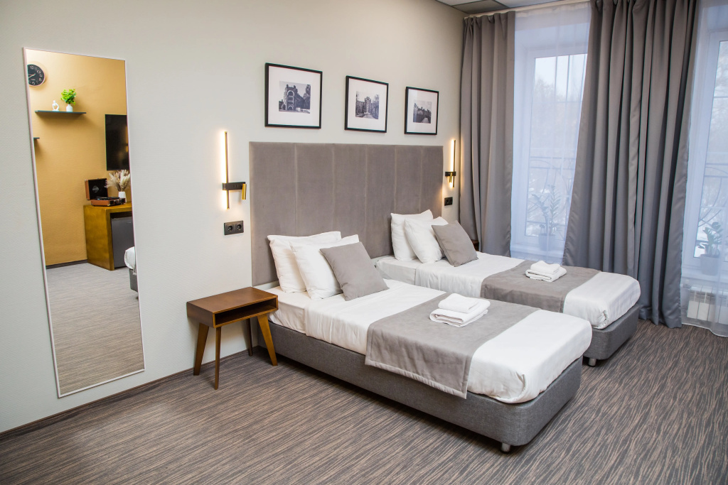 Standard Double room with courtyard view (full double bed)