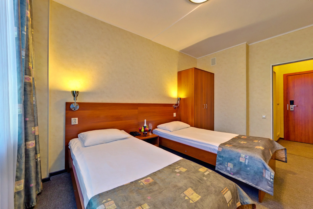 Aeropolis Hotel Room Type - Standard Double room twin beds