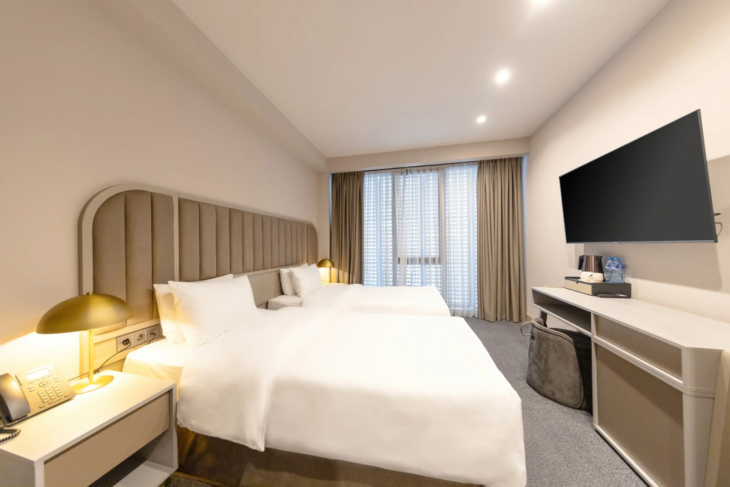 Quadruple Family Suite