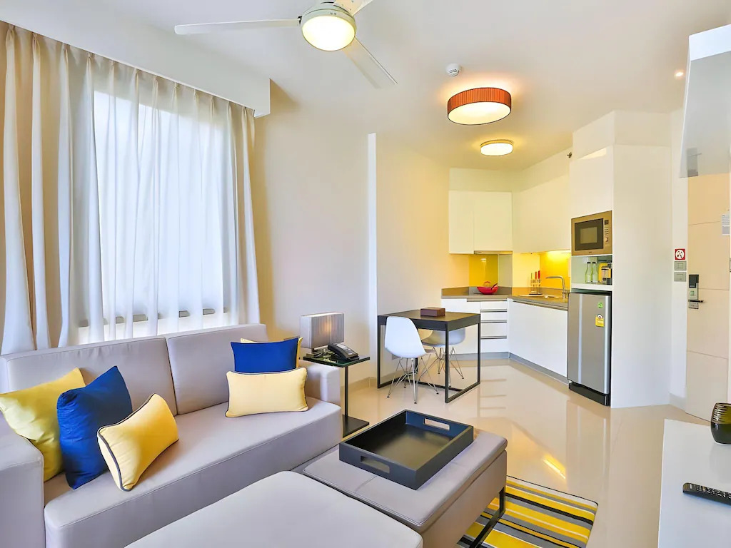Двухместный люкс c 1 спальней с балконом двуспальная кровать в Отель Cassia Phuket, part of Banyan Group