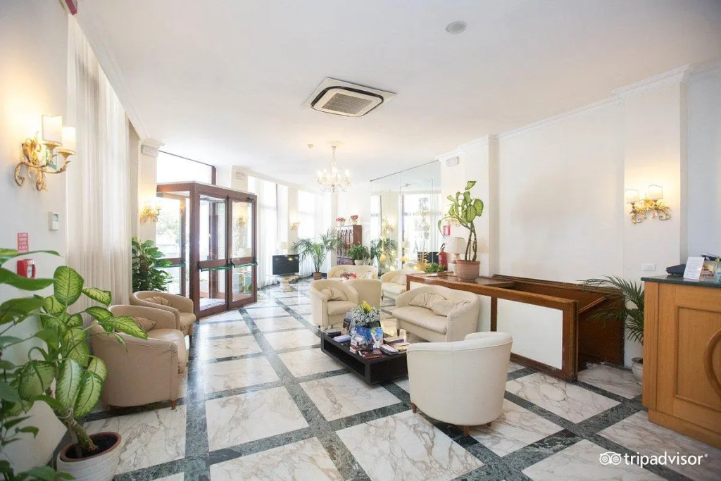 Lobby & Reception