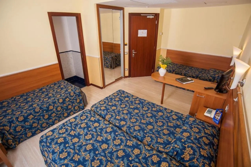 Hotel Windrose Room Type - Triple Room with Terrace