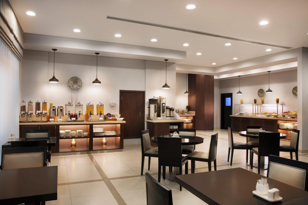 Food & Beverage