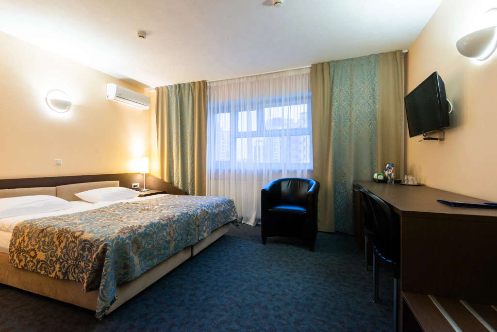 Standard Double room (full double bed)