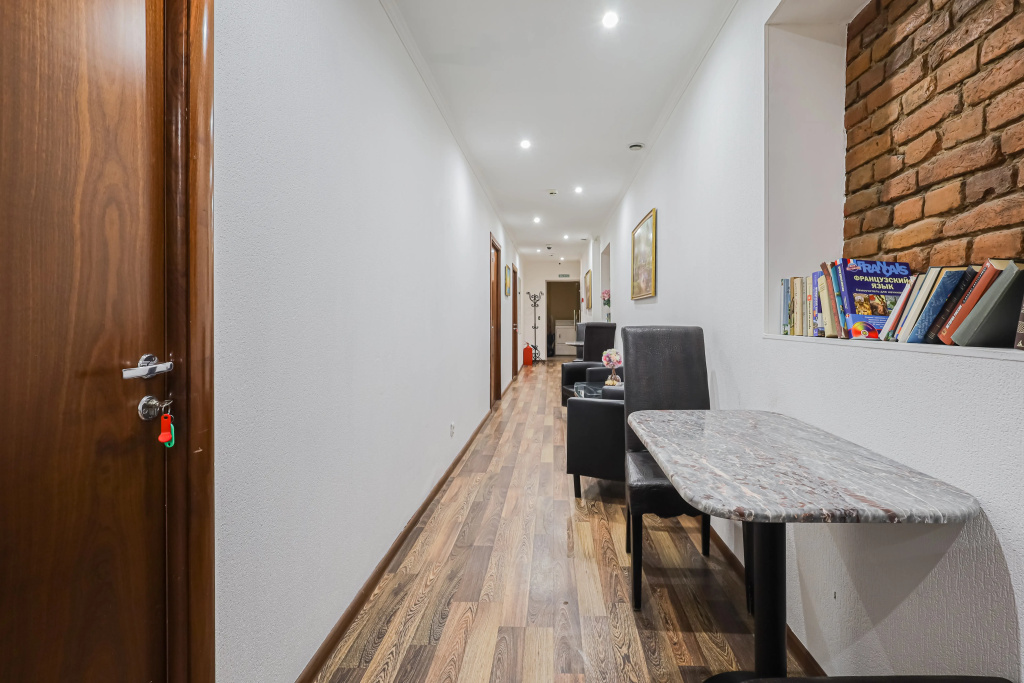 Lobby & Reception