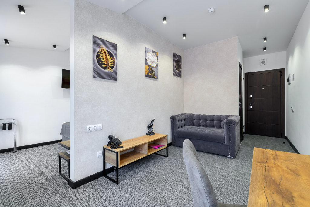 Lobby & Reception