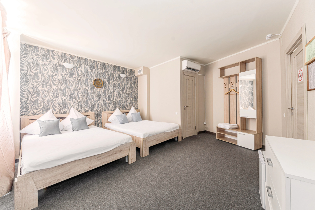 Standard Quadruple room