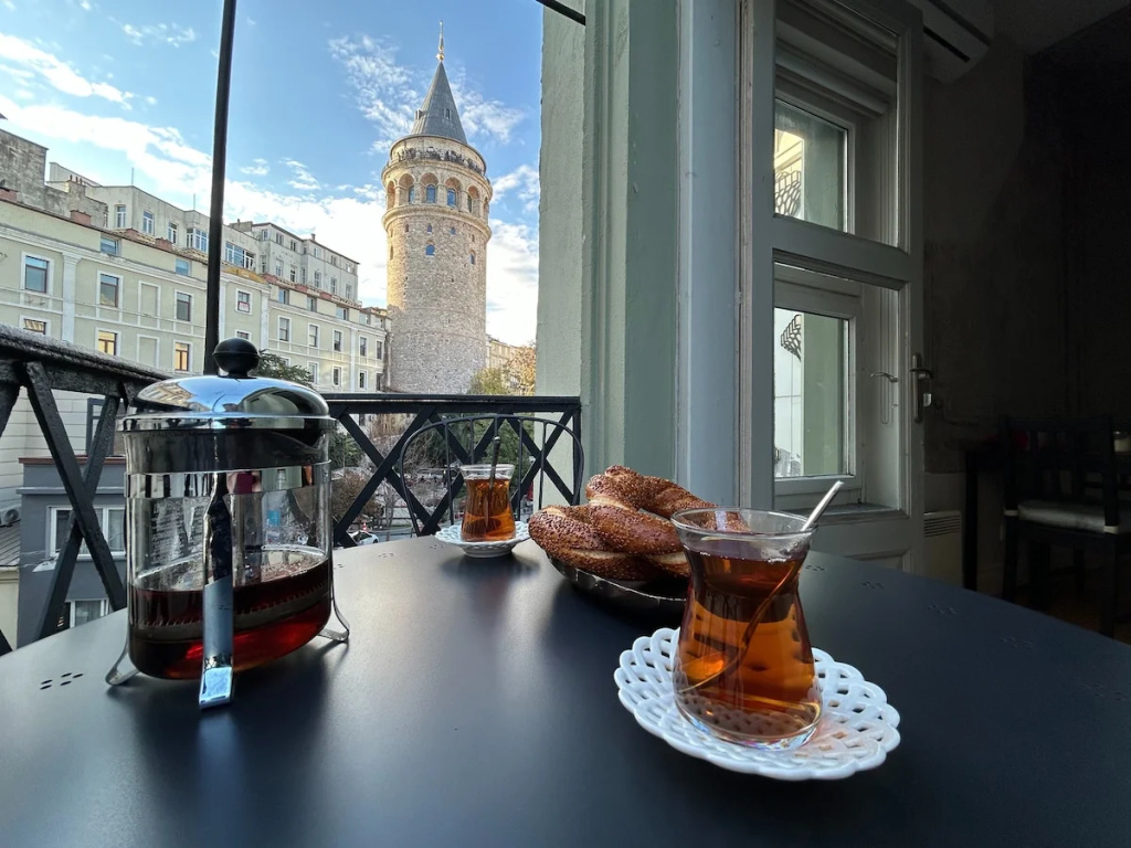 Апартаменты Right Hand to Galata Tower, Left Hand to Bosphorus — фото