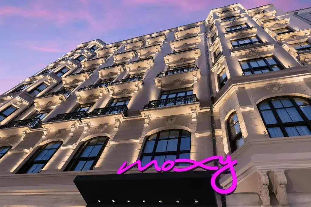 Moxy Istanbul Taksim — фото