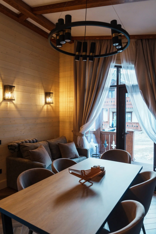 No.7 (1 Floor) Chalet
