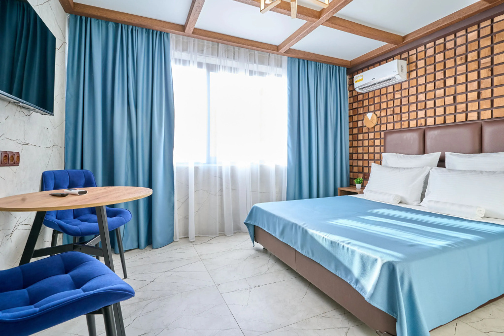 Astra De Rosa Hotel Room Type - Standard Double room full double bed