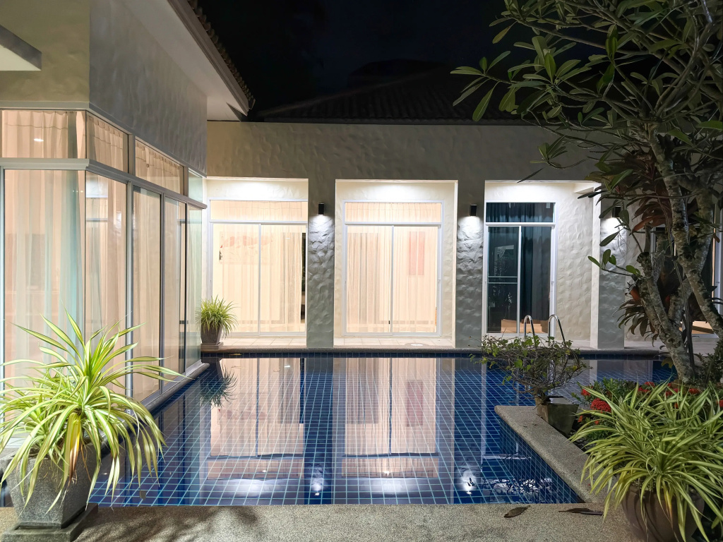 Nai Harn Family Pool 4 Bdr Villa