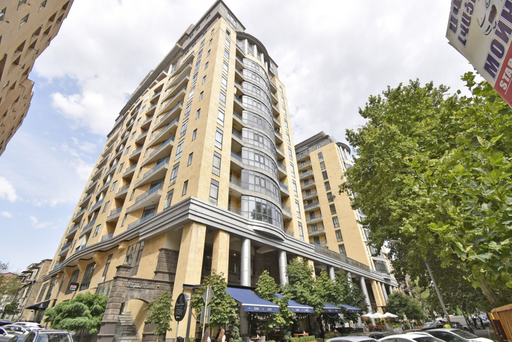 3-Komn. V Novostroyke, Ulitsa Arama, Di6413 Flat