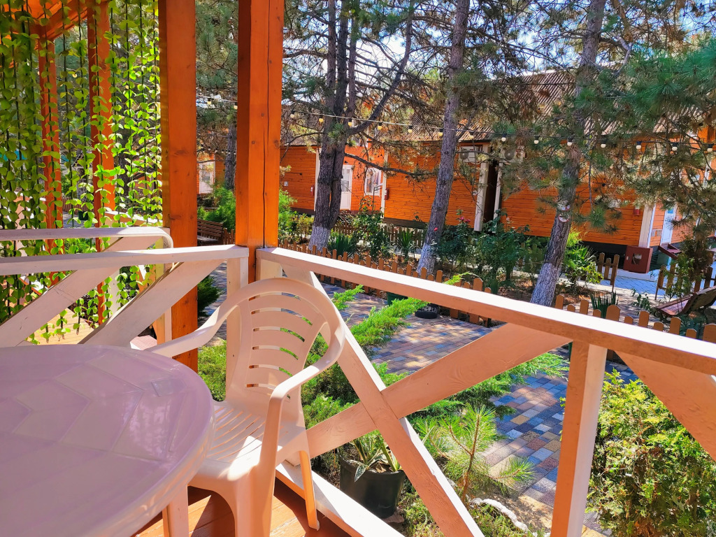 Шале с 3 комнатами с балконом и с видом на внутренний двор в Морская дача Арабеска