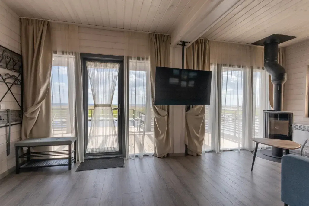 Superior Bungalow with view