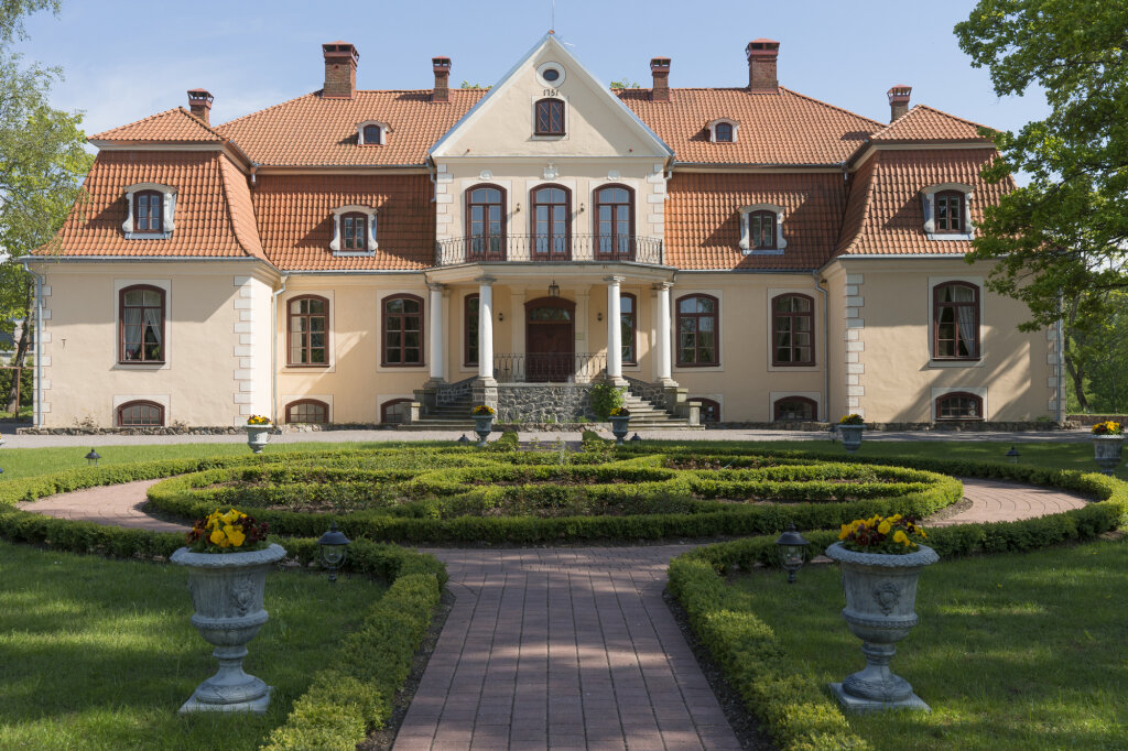 Liepupe Manor image