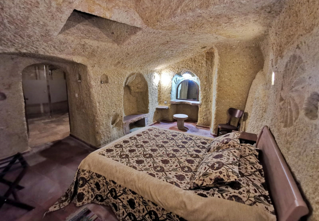 Cave Triple Suite