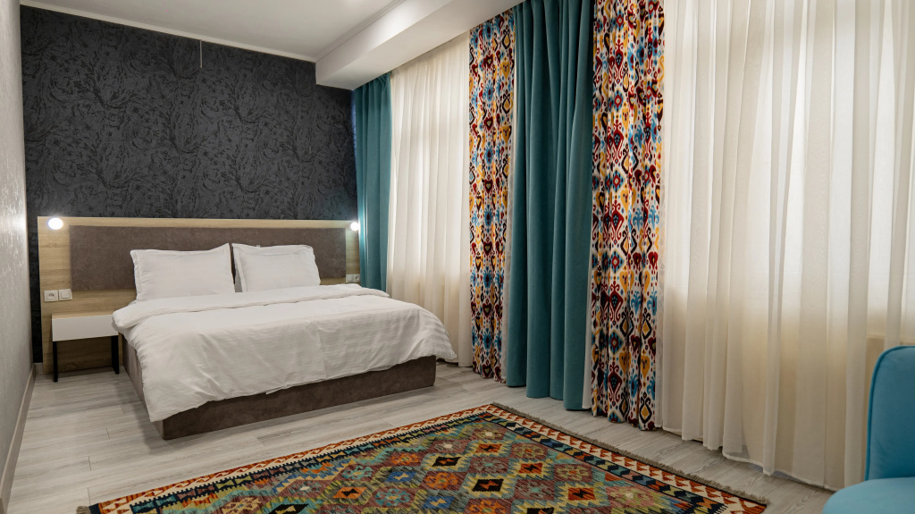Deluxe Double room (full double bed)